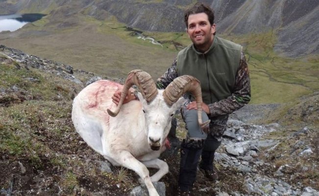 Hijo de Donald Trump mata animal en peligro de extinción
