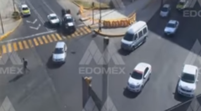(Video) Captan persecución policíaca en Av. Pino Suárez y Las Torres