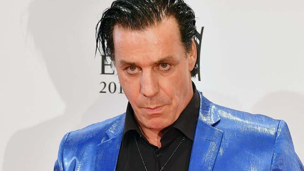 Vocalista de Rammstein, Till Lindemann, fue hospitalizado por Covid-19