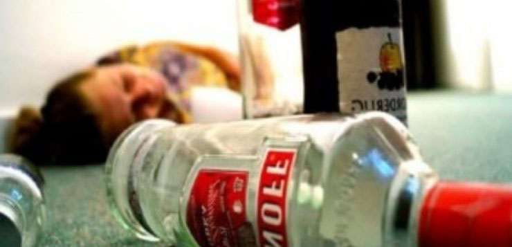 Van 21 muertos por consumir alcohol adulterado