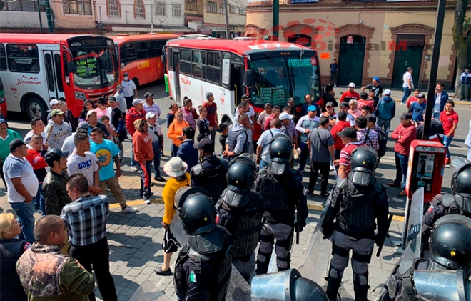 (VIDEO) Desalojan a vendedores ambulantes en Toluca