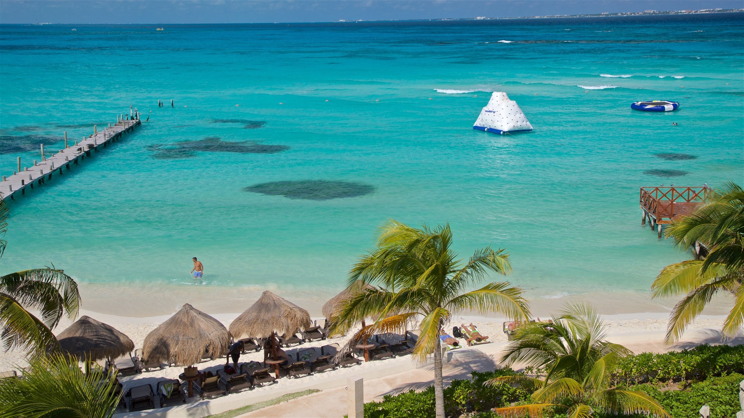 Cancún alista apertura a turistas en Junio con promos y descuentos.