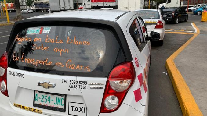 Taxistas ofrecen viajes gratis a médicos en Toluca