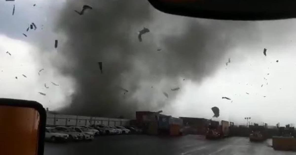 VIDEO-Caos por precipitaciones en Monterrey