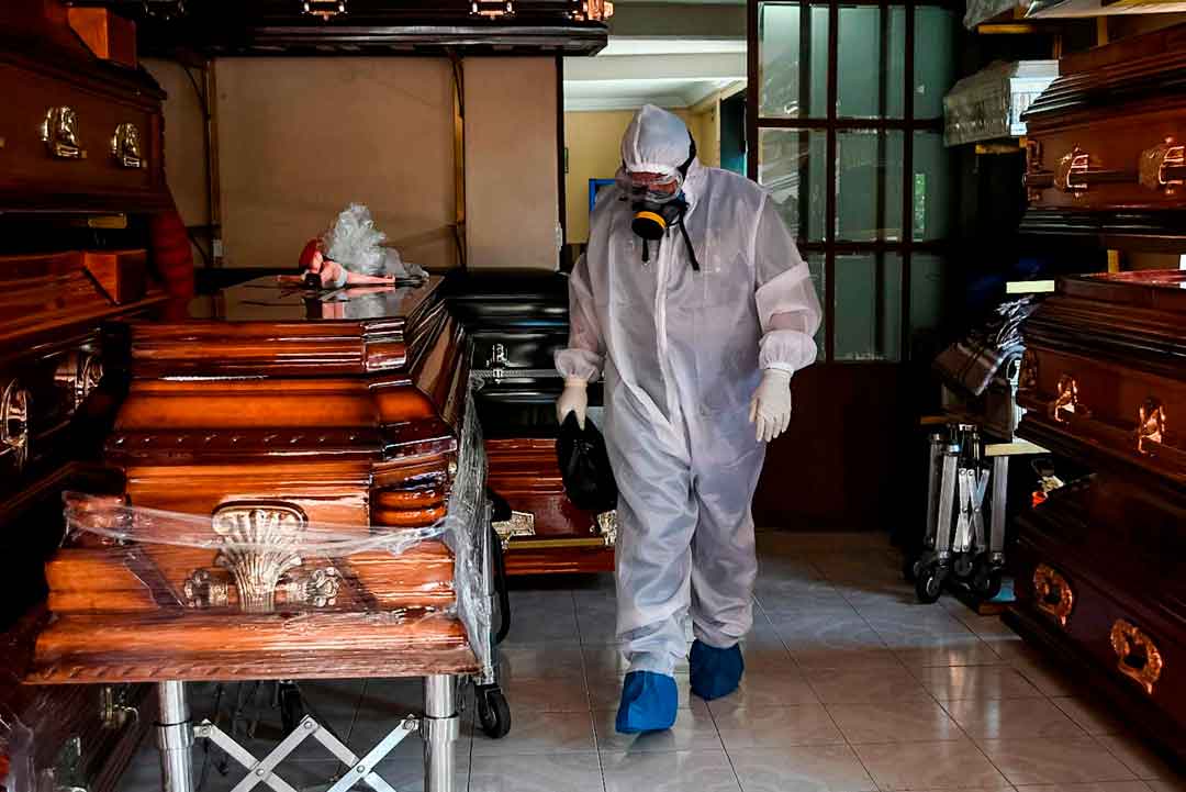 Clausuran once funerarias en el Estado de México