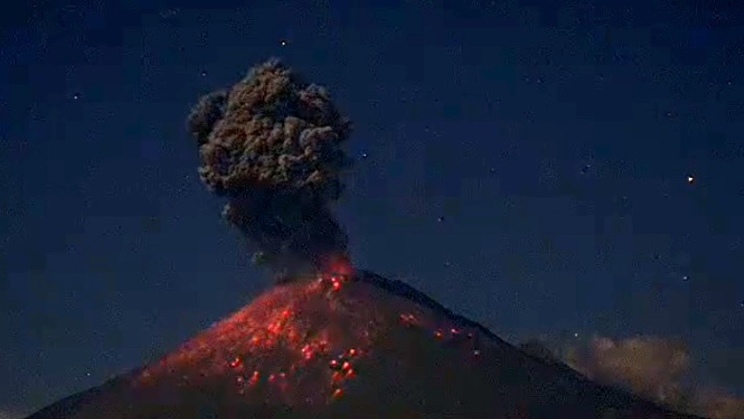 (VIDEO) Se registra explosión en el Popocatépetl