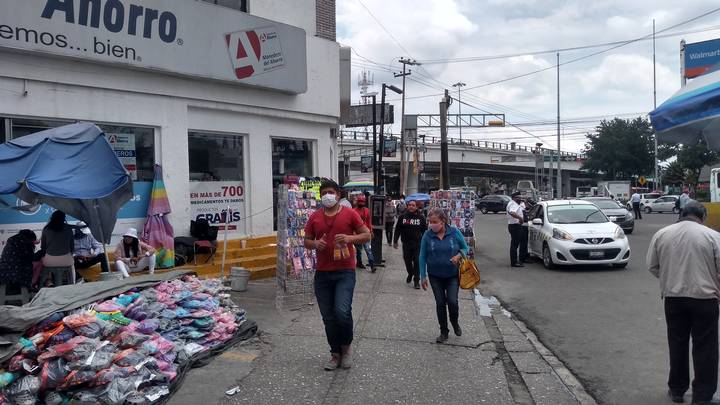 Vuelve actividad comercial ambulante en la Terminal de Toluca