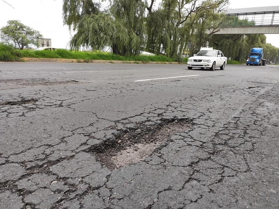 Mexiquenses exigen mantenimiento a carretera Toluca-Tenango del Valle