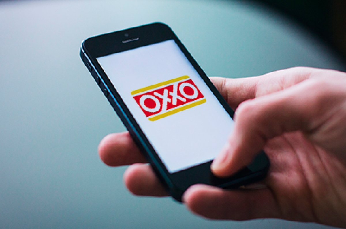 Oxxo vende celular inteligente con costo de 599 pesos