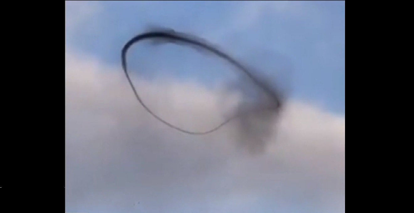 (Video) Extraño anillo negro en el cielo intrigó a población de Sonora