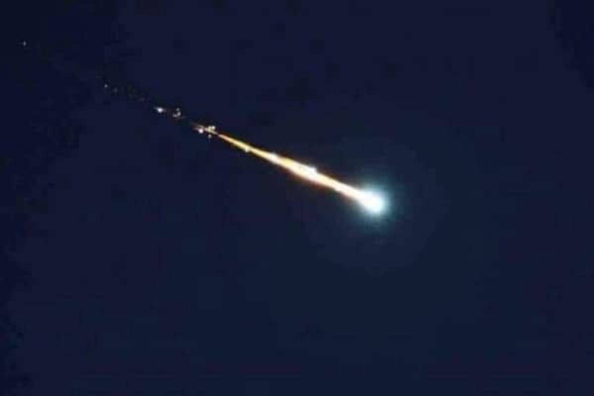 (VIDEO) Usuarios reportan caída de meteorito en la CDMX y Edomex