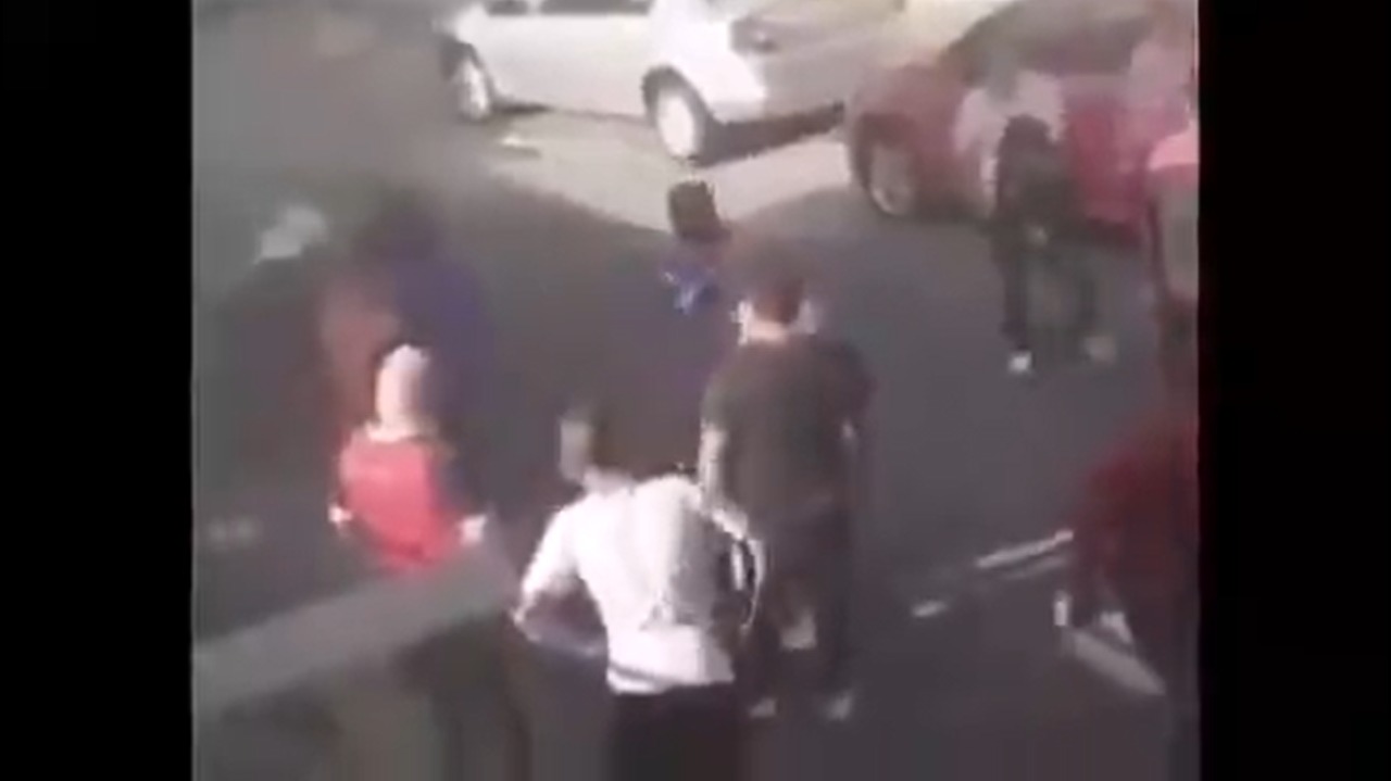 VIDEO || En Naucalpan es golpeado un asaltante de celulares