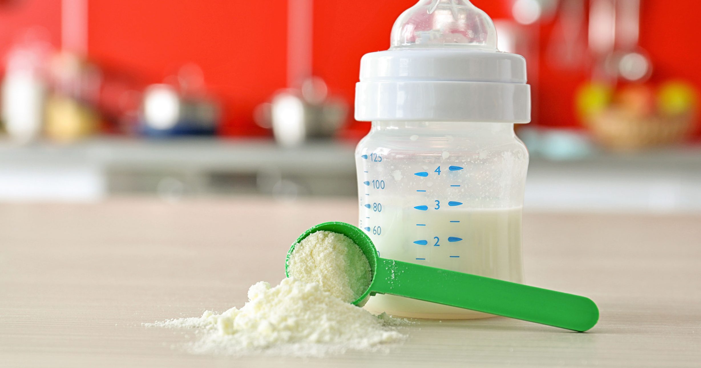 Estas leches de fórmula para bebé son dañinas según Profeco