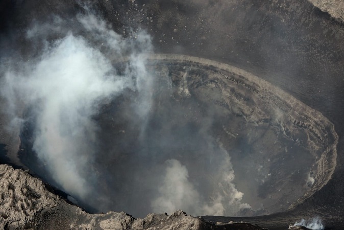 (Video) Sobrevuelan al Popocatépetl y asombra su cráter
