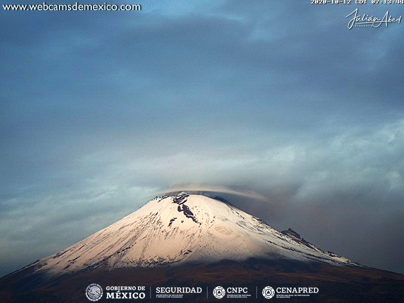 (Video) Sobrevuelan el volcán Popocatépetl y asombra el diámetro de su cráter
