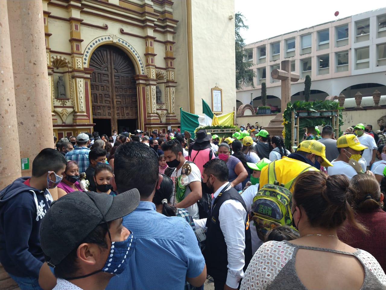 Toluca: Fieles de San Judas Tadeo se congregaron en la Santa Veracruz