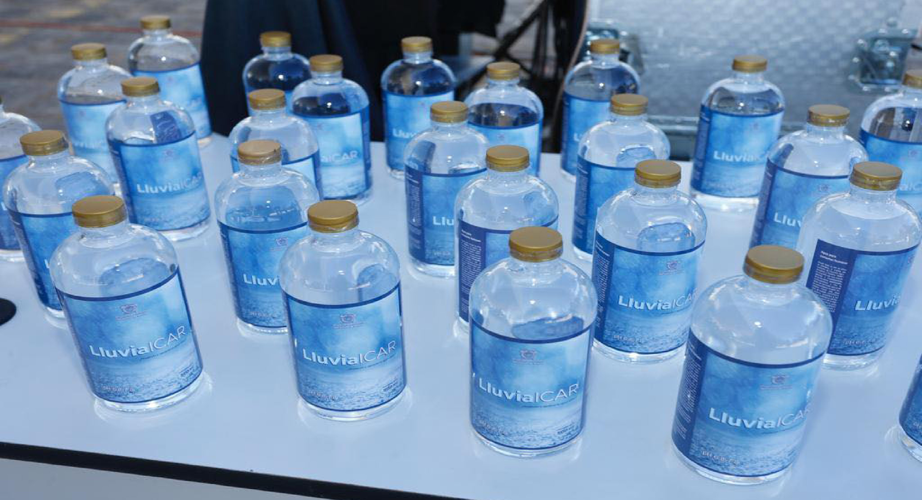 UAEMex embotella agua de lluvia para consumo humano
