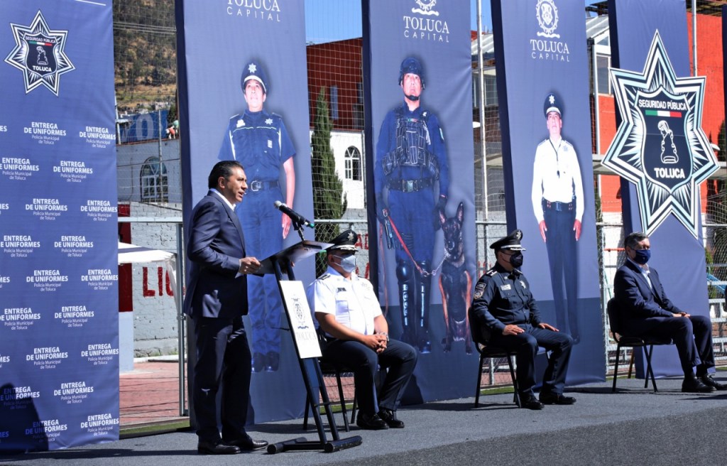 Continua Toluca equipando a elementos de Seguridad Pública