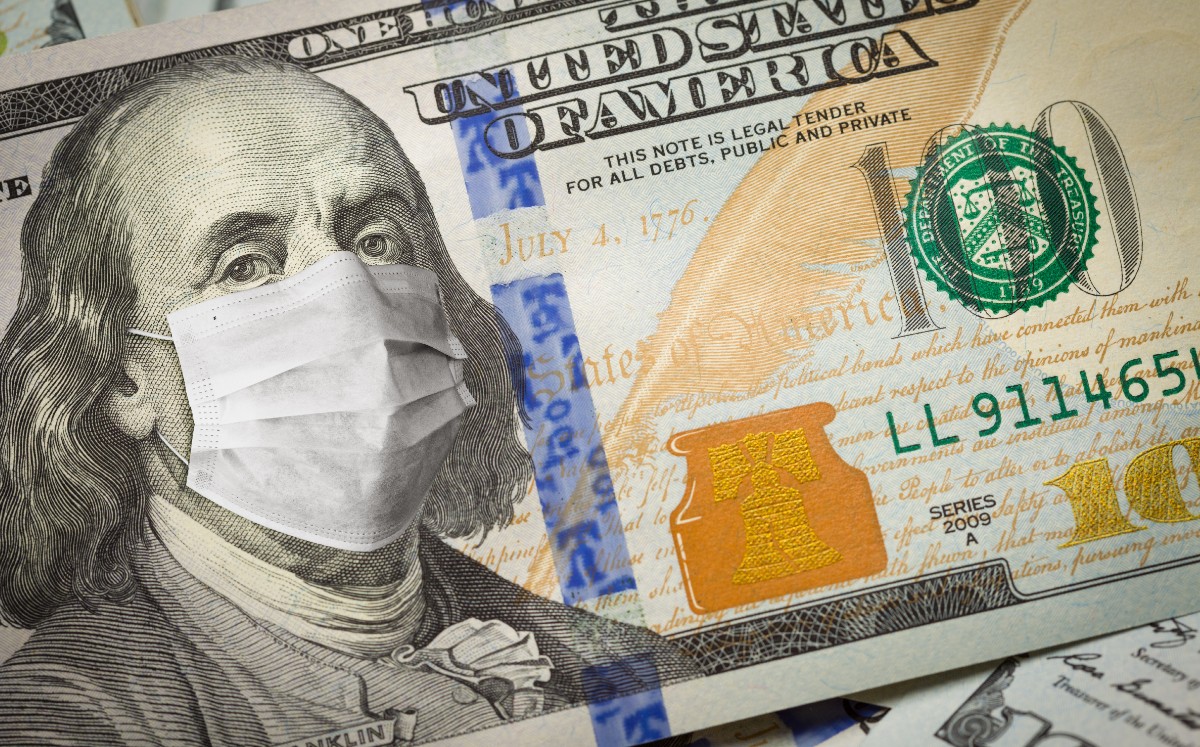 Dólar baja por avance de vacunas contra el coronavirus