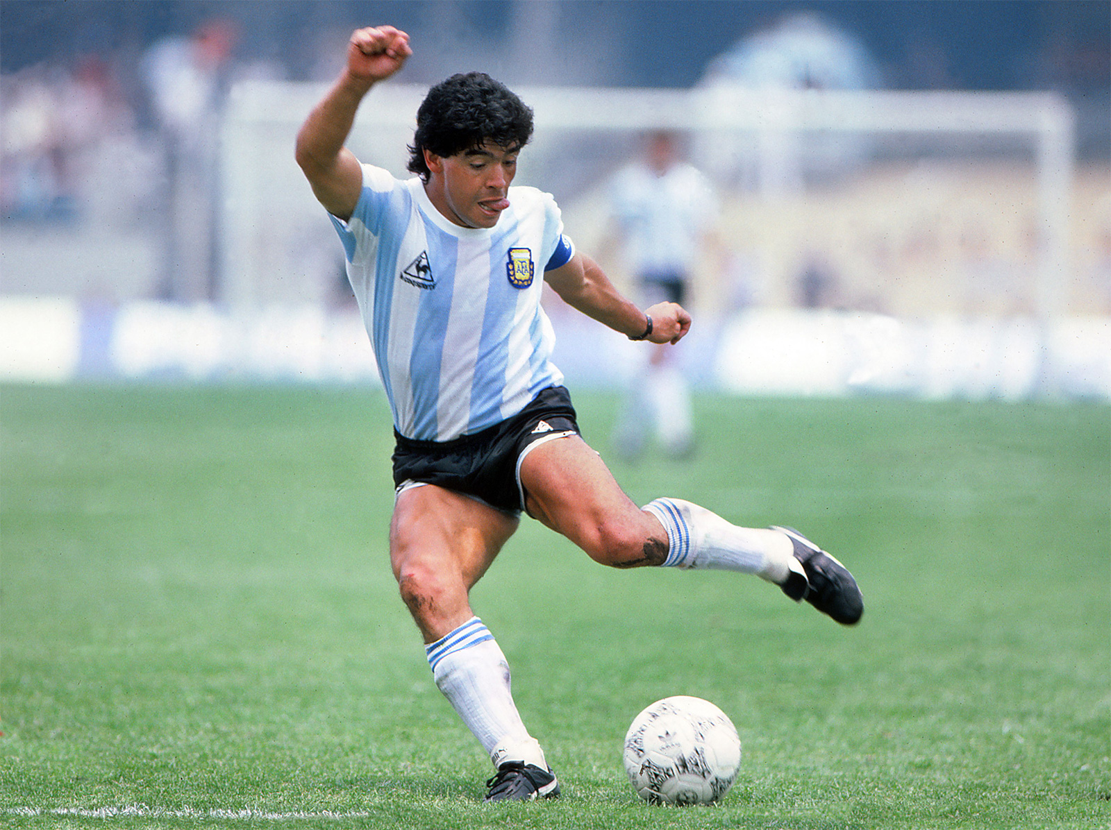 Diego Armando Maradona fallece por paro respiratorio