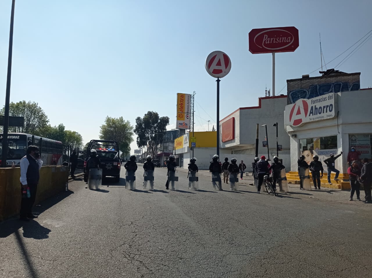 Toluca: Cierran el paso en Isidro Fabela por alza de contagios