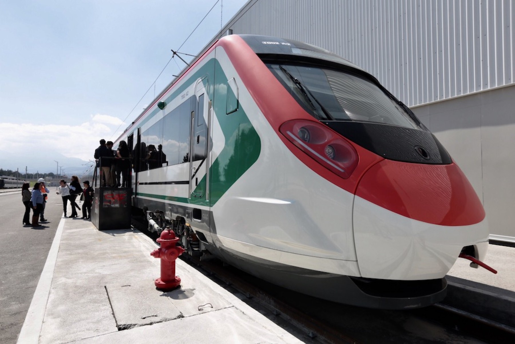 Toluca: Por trabajos del Tren Interurbano cerrarán carriles de Las Torres