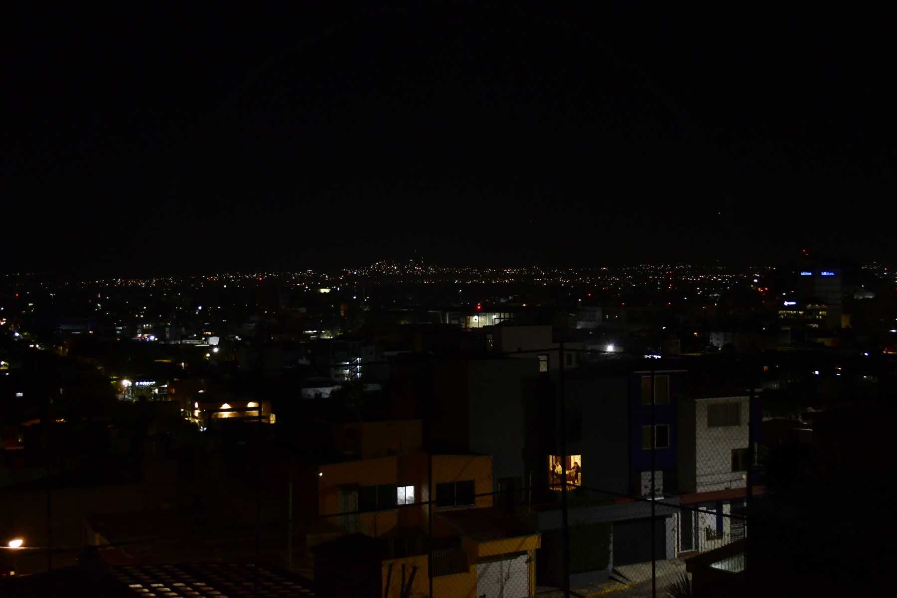 Valle de Toluca: Habitantes reportan apagones de luz