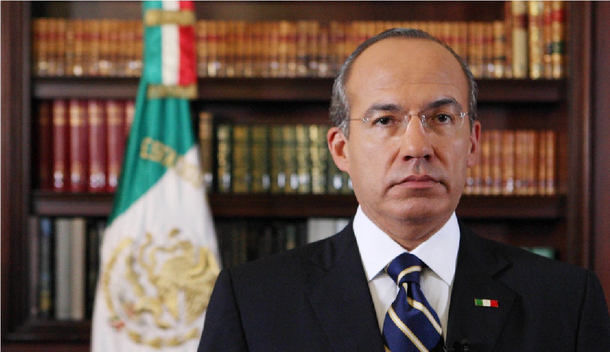 Felipe Calderón es denunciado ante la FGR || FOTO