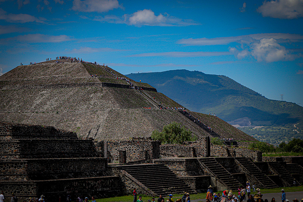San Juan Teotihuacán y San Martín de las Pirámides obtuvieron de manera conjunta el nombramiento de Pueblo Mágico, pues territorialmente comparten la Zona Arqueológica de Teotihuacán