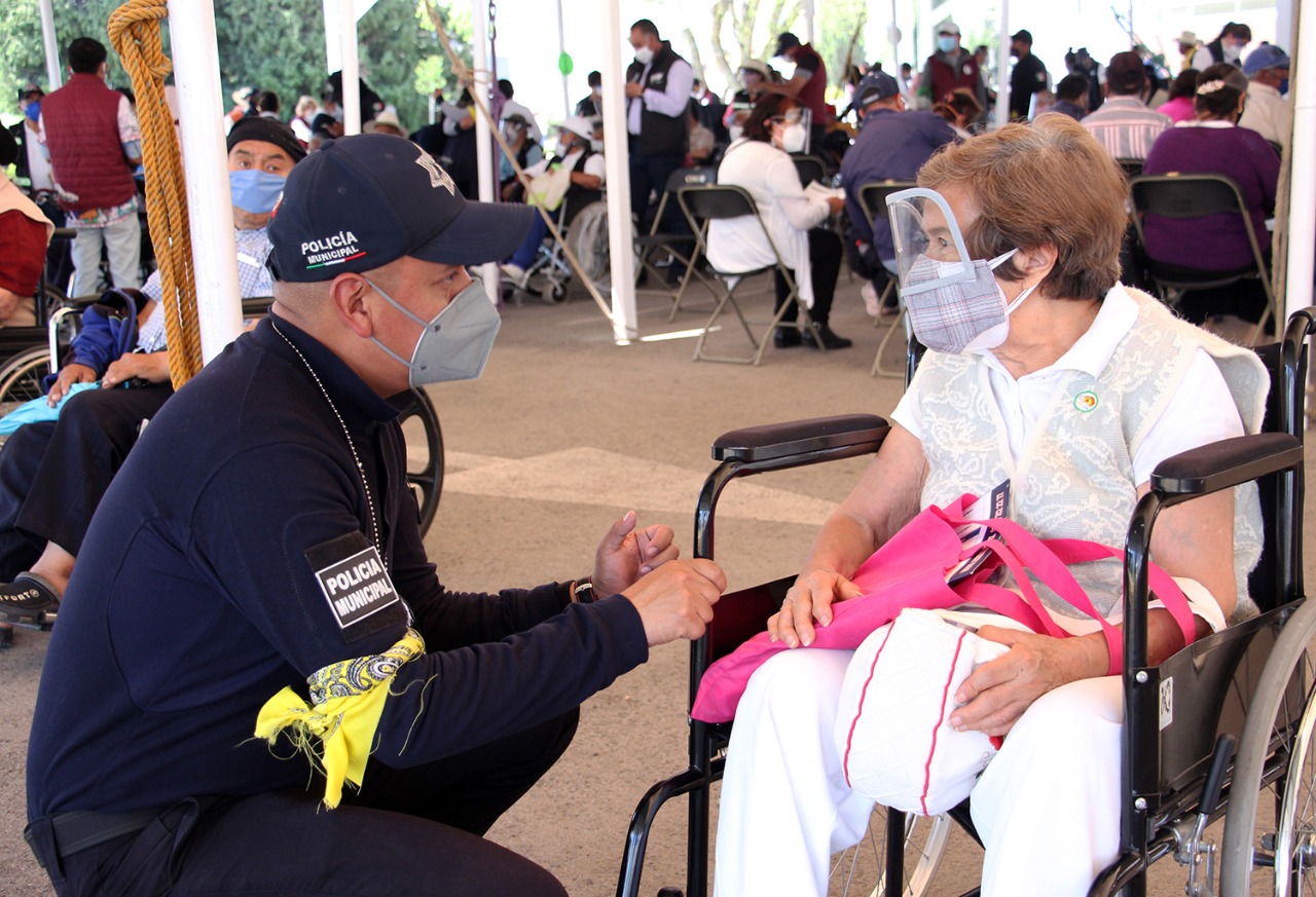 Cerca de 75 mil adultos mayores han recibido la primer dosis de la vacuna contra el COVID-19 en alguno de los cuatro módulos instalados en Toluca.