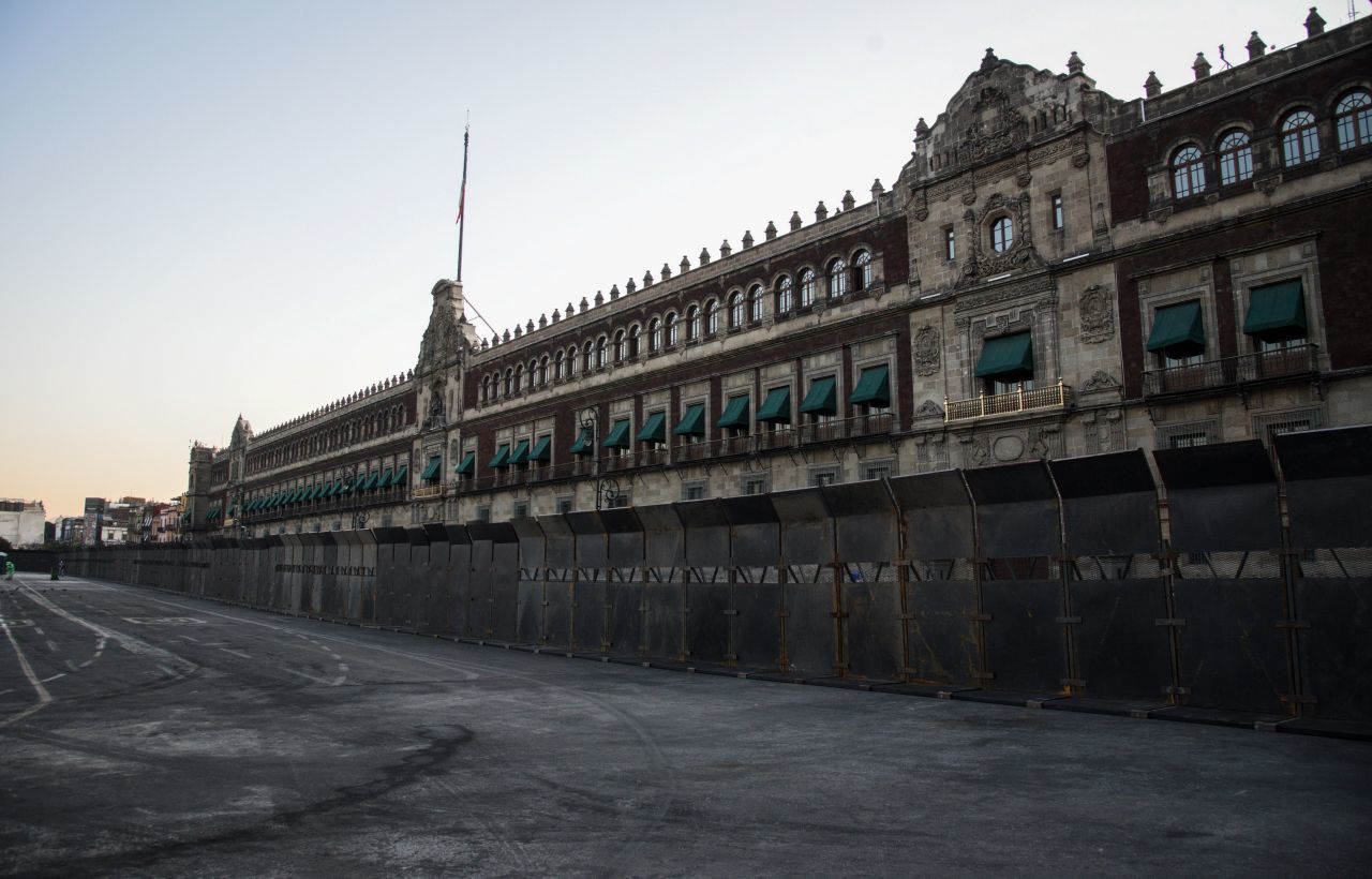 Por Día de la Mujer, Palacio Nacional amanece “blindado” || FOTOS