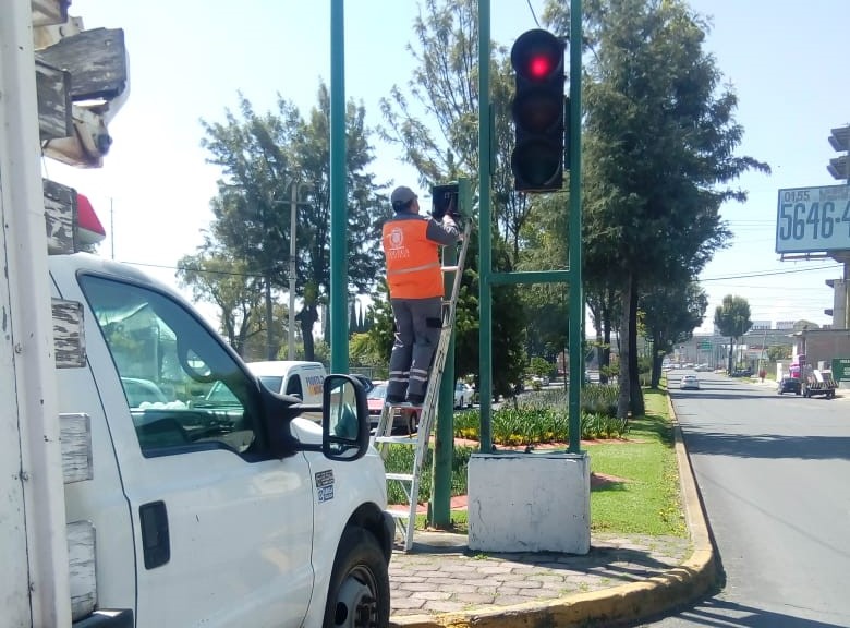 ¿Cómo reportar semáforos descompuestos en Toluca?
