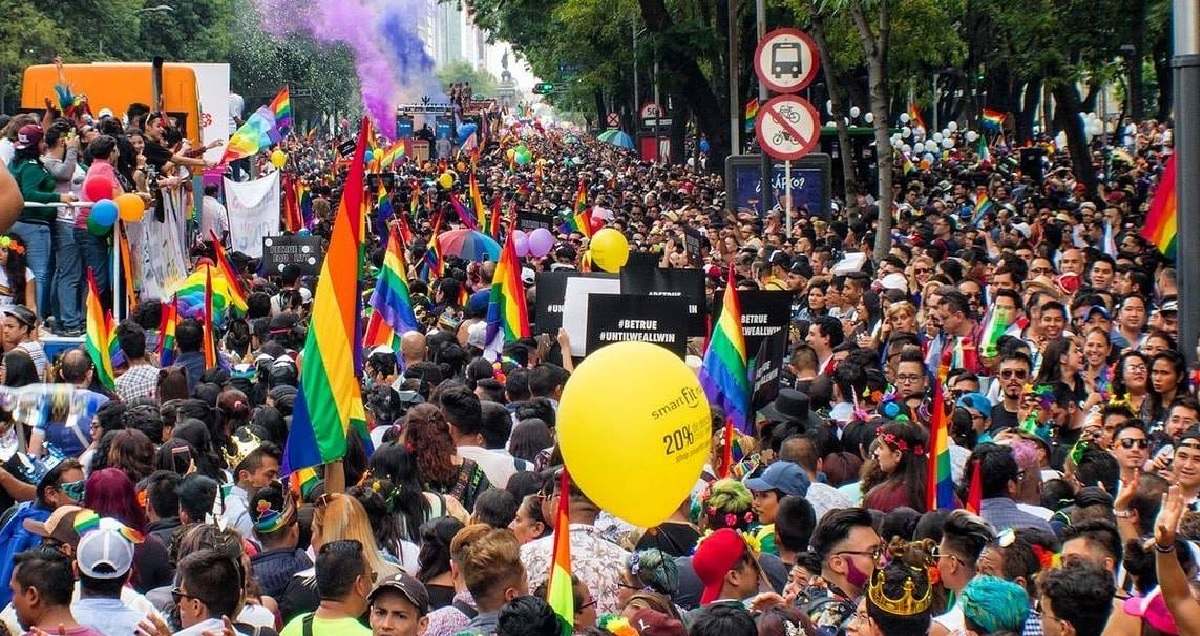 ¿Por qué junio es el mes del orgullo LGBT y que significa su bandera?