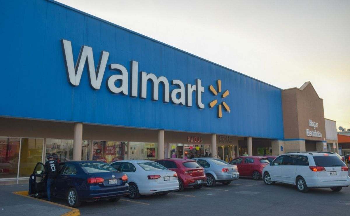 Usuarios piden no comprar en Walmart en apoyo a adultos mayores