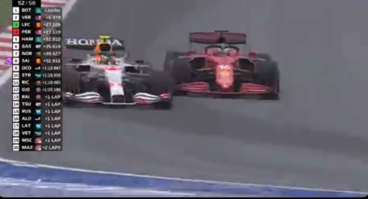 Video del momento en que Checo Pérez gana el podio en el Gran Premio de Turquía 2021