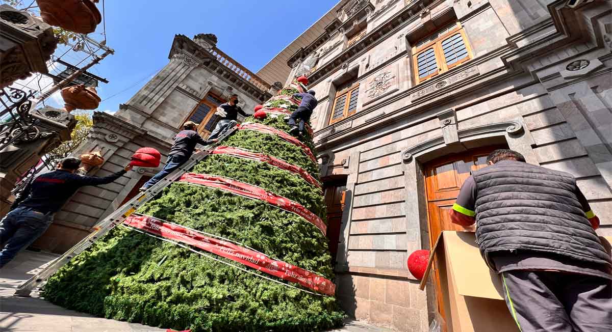 Dónde y cuándo visitar el encendido de mega árbol de Navidad en Toluca