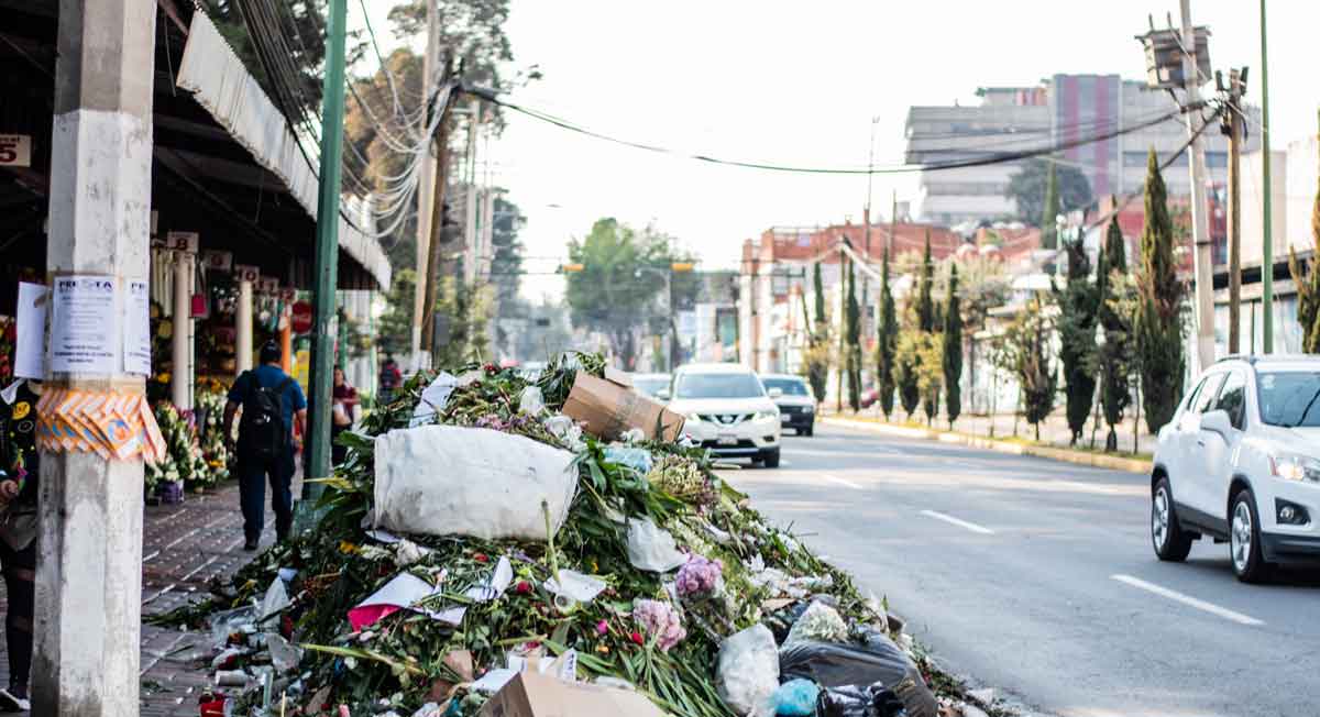 Denuncian falta de recolección de basura en diferentes puntos de Toluca