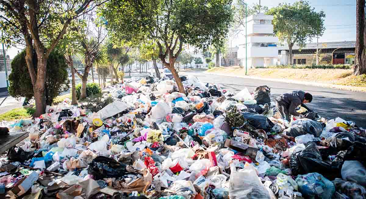 Toluca con basura en sus calles se despide del 2021