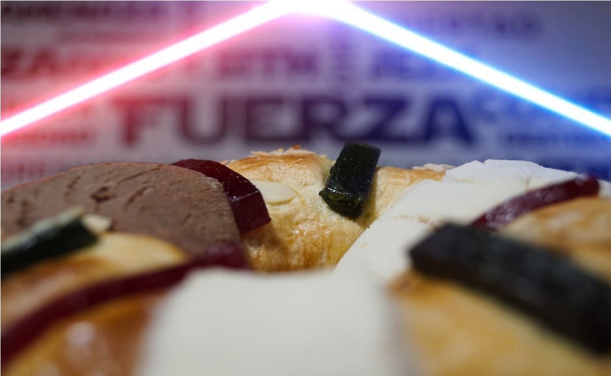 Toluca crea Rosca de Reyes de Star Wars con muñecos coleccionables