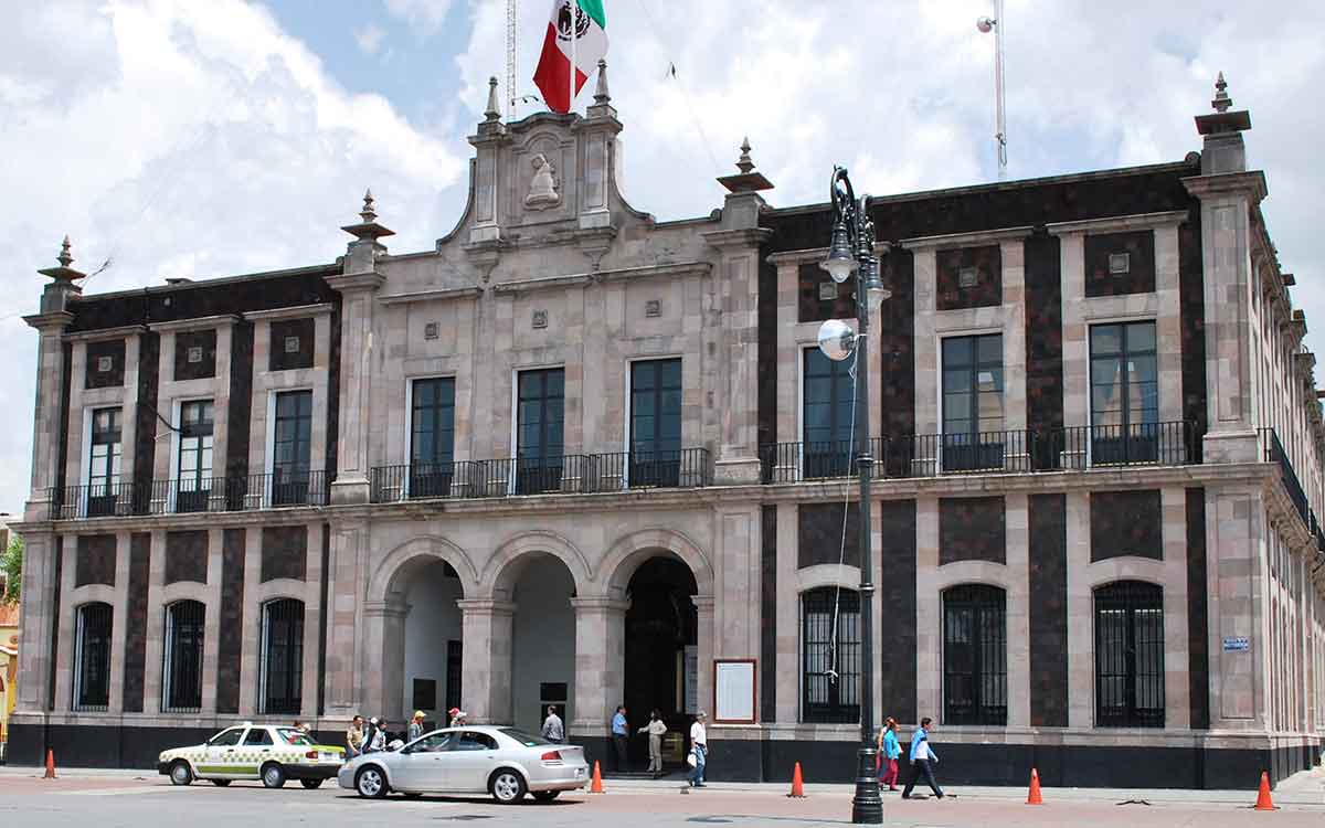 Continúan los despidos injustificados y los engaños en el Ayuntamiento de Toluca