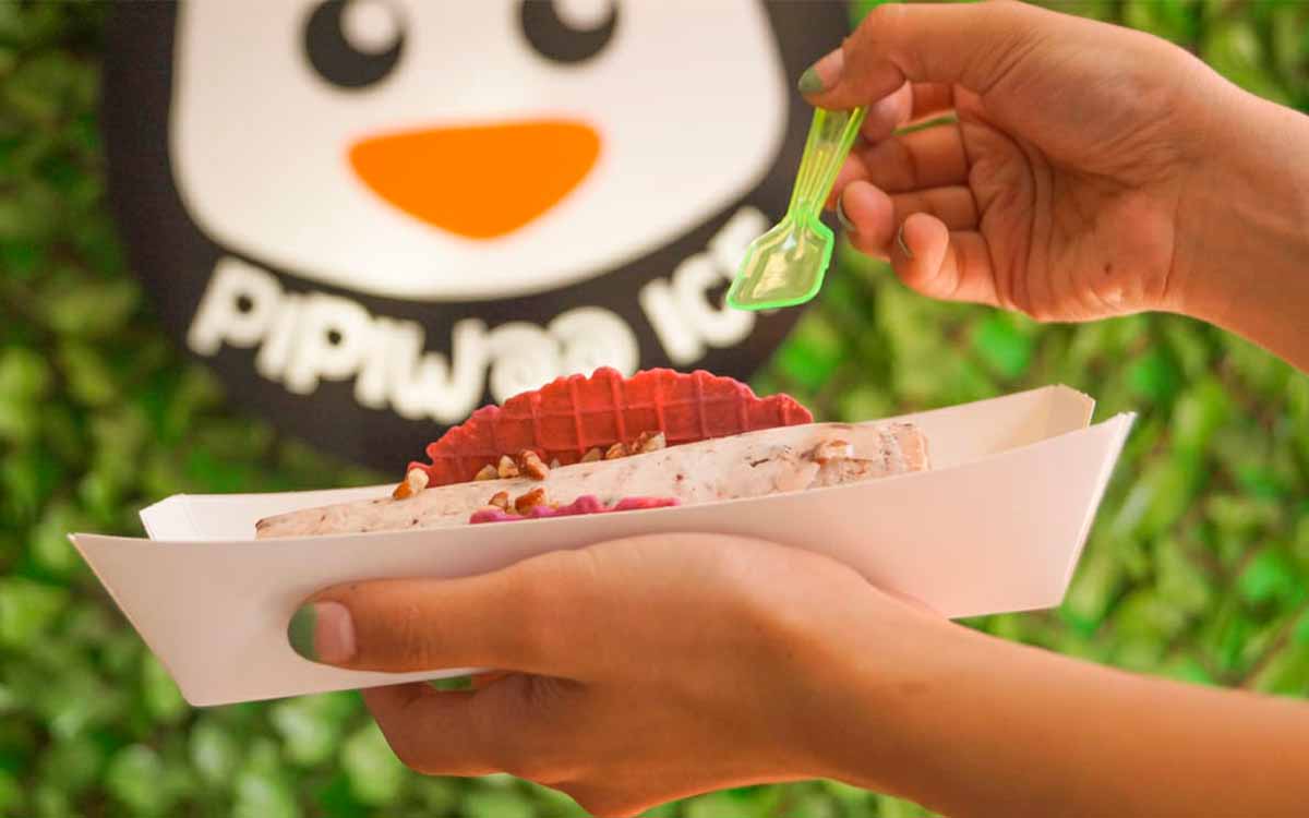 Refrescate con un rico helado a la plancha en Toluca ¡Tú armas tu propio sabor!