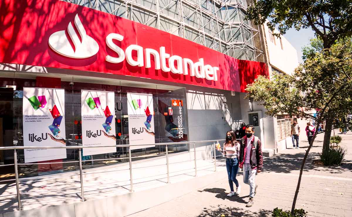 Santander ubicado en el centro de Toluca