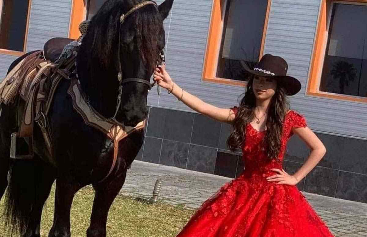 Zayra, quinceañera de Nuevo Laredo hace invitación viral a su fiesta