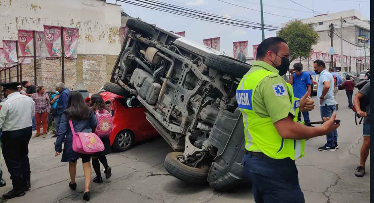 Duro incidente automovilístico en el Centro Histórico de Toluca