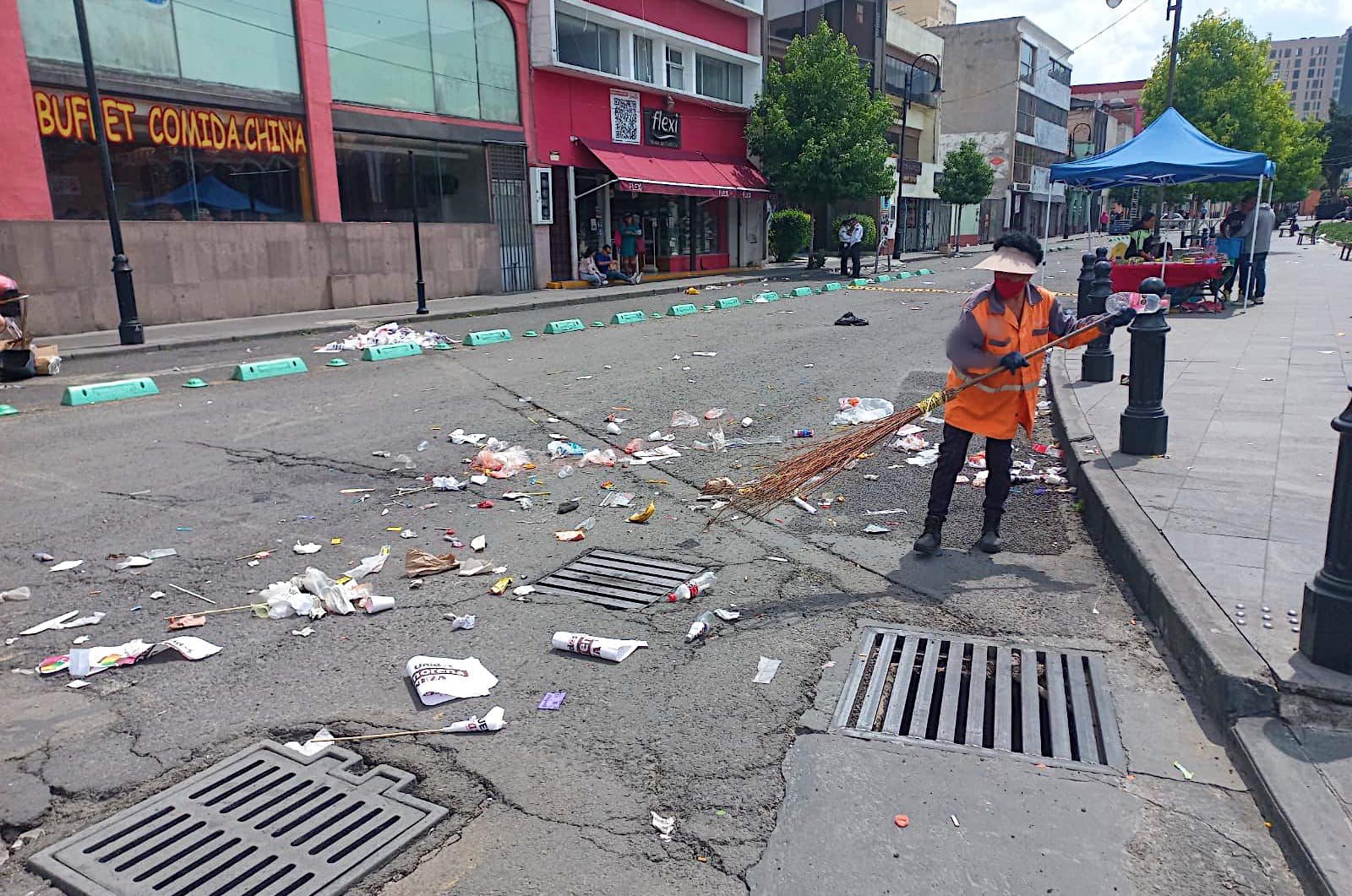 Servicios Público Toluca recolectan basura tras la llegada de morenistas