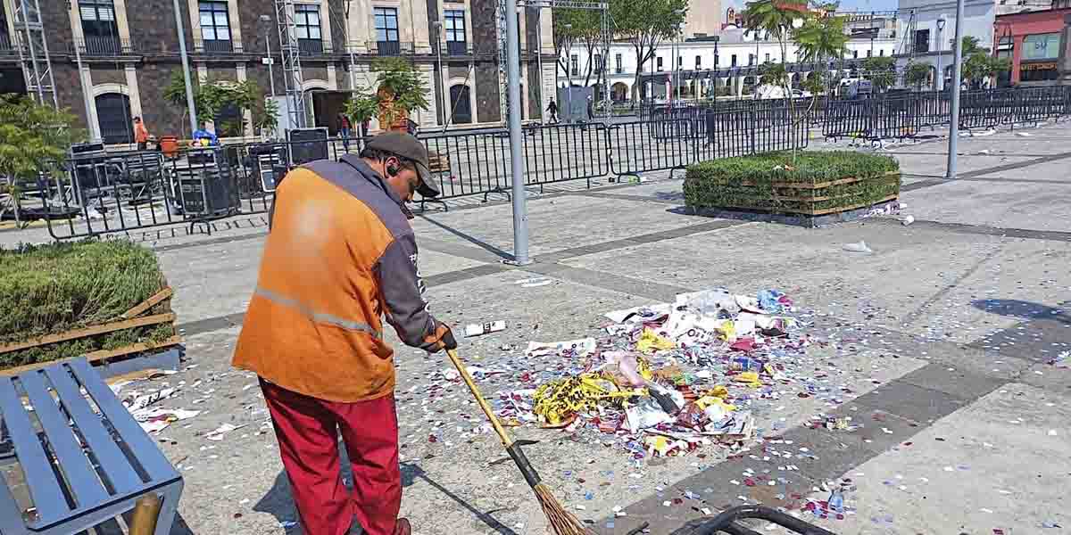 Servicios Público Toluca recolectan basura tras la llegada de morenistas