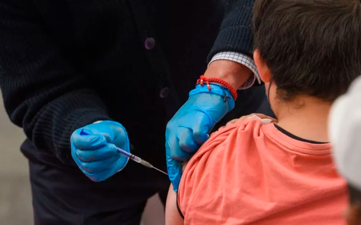 Toluca aplicará la segunda dosis de la vacuna a los niños de 12 y 13 años