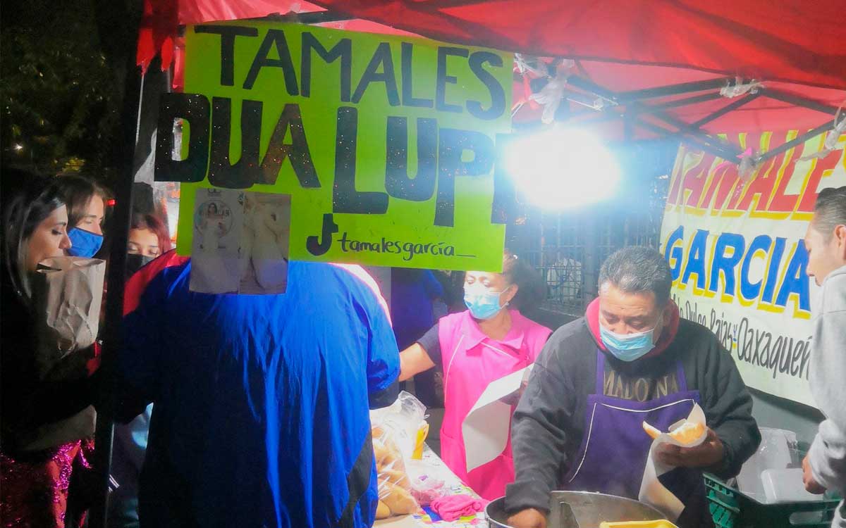 Tamales "Dua Lupe" se ganan el corazón y paladar de los fanáticos de Dua Lipa