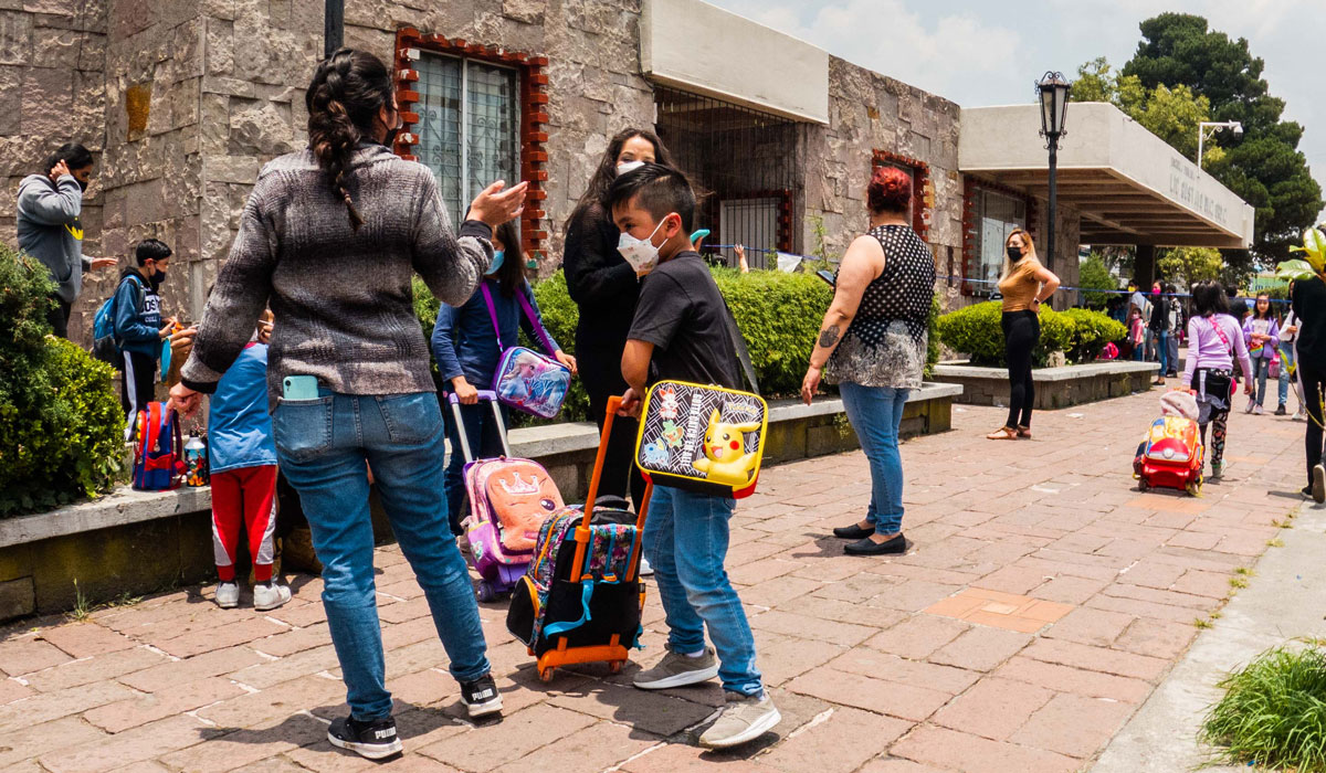 ¿Tu hijo entró a la primaria? Checa los pasos y requisitos para registrarlo a la Beca Benito Juárez 2022-2023 y recibir $1,680 pesos.