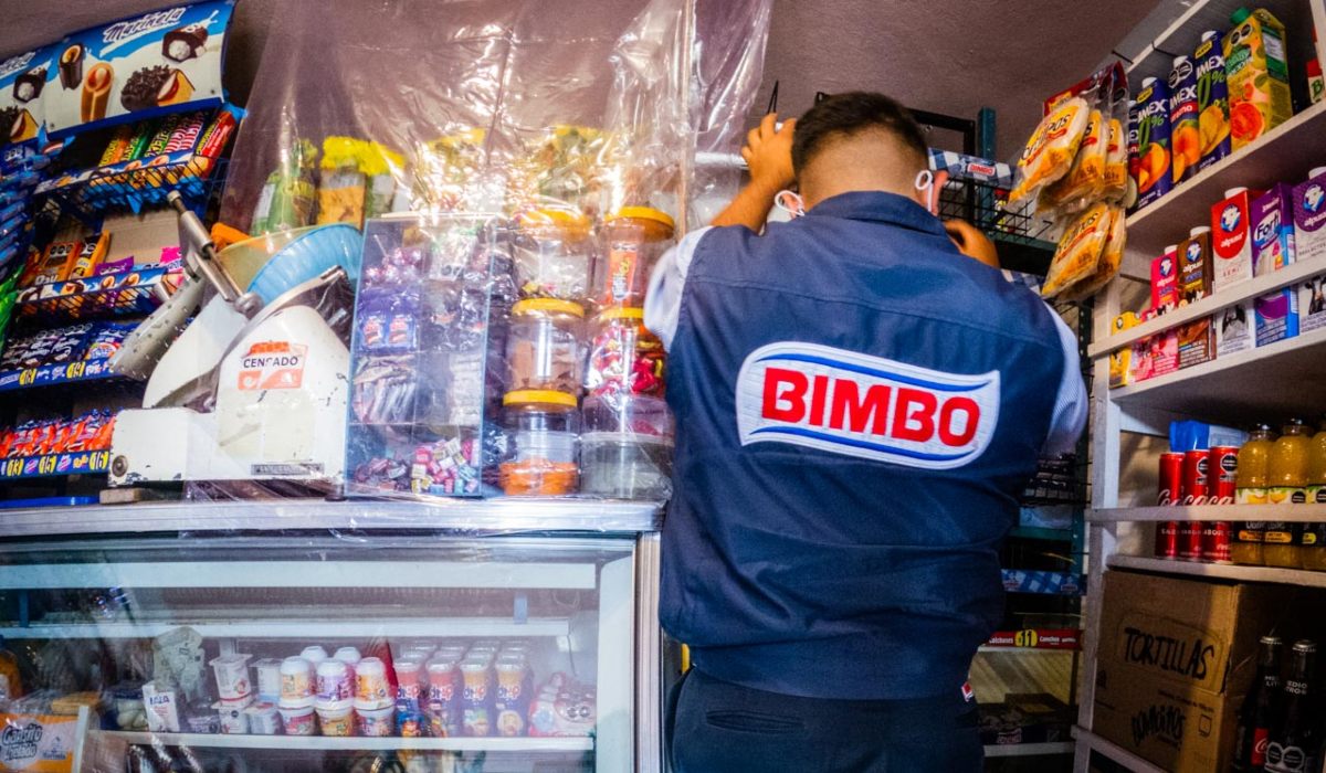 ¿Cuánto gana un ayudante general de Bimbo en Toluca?